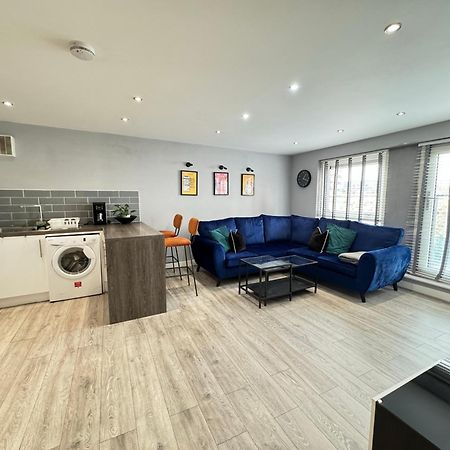 Rnm - Business Professionals Stay, Walsall City Centre, 2 Bedroom With Ensuite And Bathroom, Entire Place, Kitchen & Washroom With Amenities, Smart Tv, Easy Access, Fast Wifi, Parking Nearby, Great Transport Links والسال المظهر الخارجي الصورة