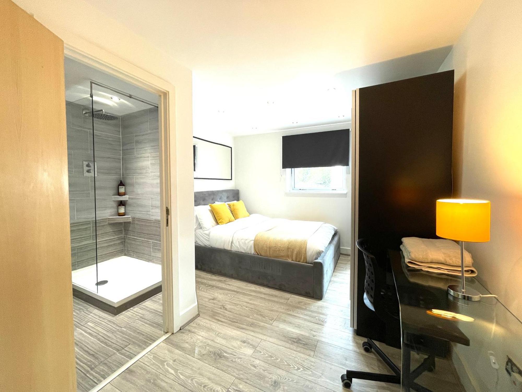 Rnm - Business Professionals Stay, Walsall City Centre, 2 Bedroom With Ensuite And Bathroom, Entire Place, Kitchen & Washroom With Amenities, Smart Tv, Easy Access, Fast Wifi, Parking Nearby, Great Transport Links والسال المظهر الخارجي الصورة