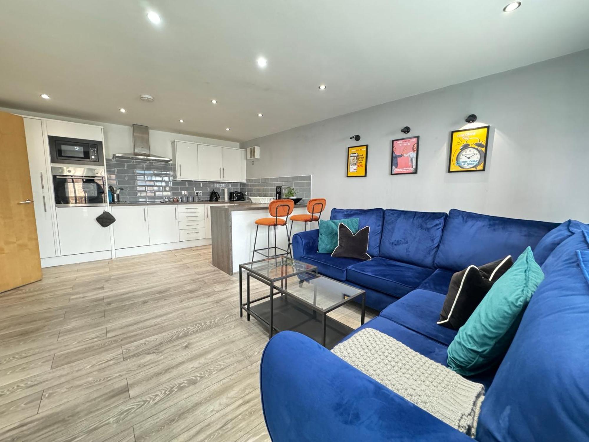 Rnm - Business Professionals Stay, Walsall City Centre, 2 Bedroom With Ensuite And Bathroom, Entire Place, Kitchen & Washroom With Amenities, Smart Tv, Easy Access, Fast Wifi, Parking Nearby, Great Transport Links والسال المظهر الخارجي الصورة